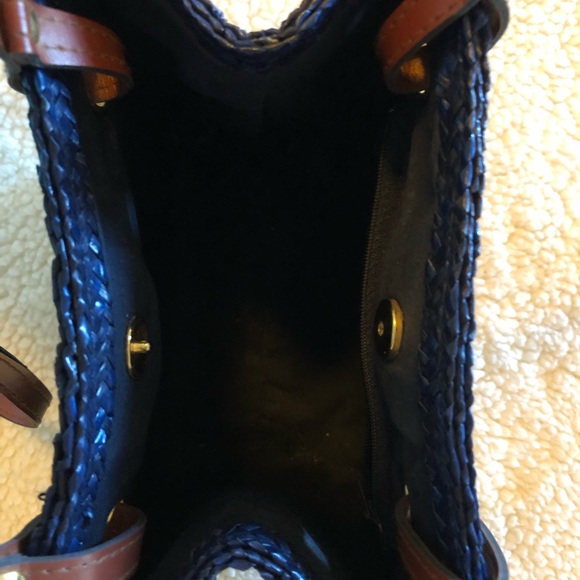 Navy Purse - Picture 4 of 6